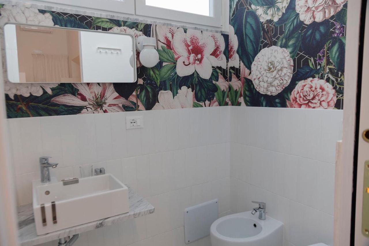 Interno21 Bed and Breakfast Napels Buitenkant foto