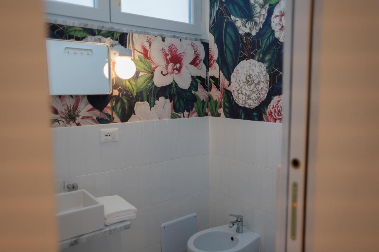 Interno21 Bed and Breakfast Napels Buitenkant foto