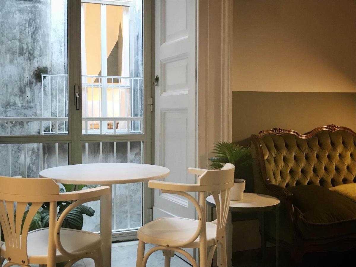 Interno21 Bed and Breakfast Napels Buitenkant foto